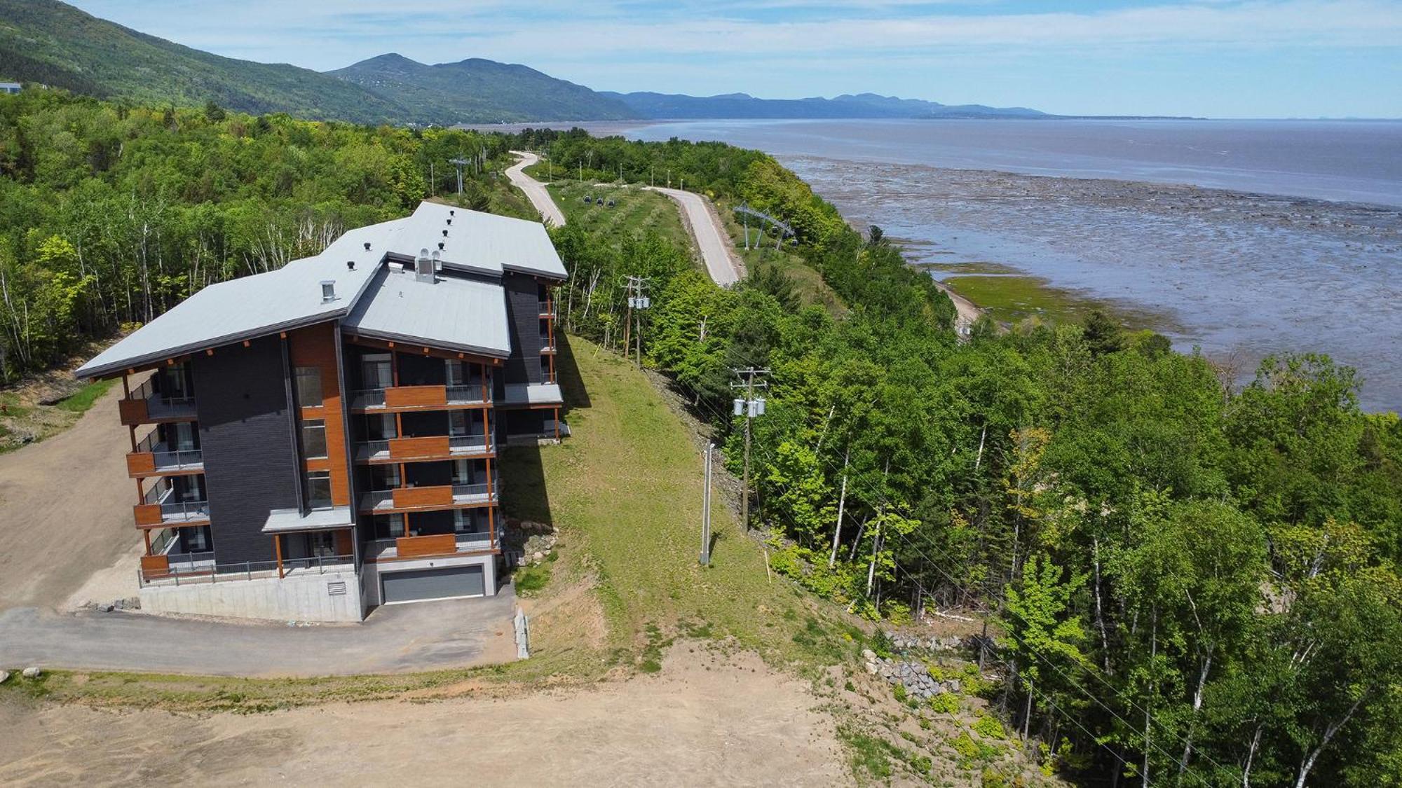 Les Appartements Du Massif De Charlevoix Petite-Riviere-Saint-Francois Exterior photo